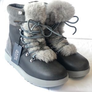 UGG Viki Waterproof Boot